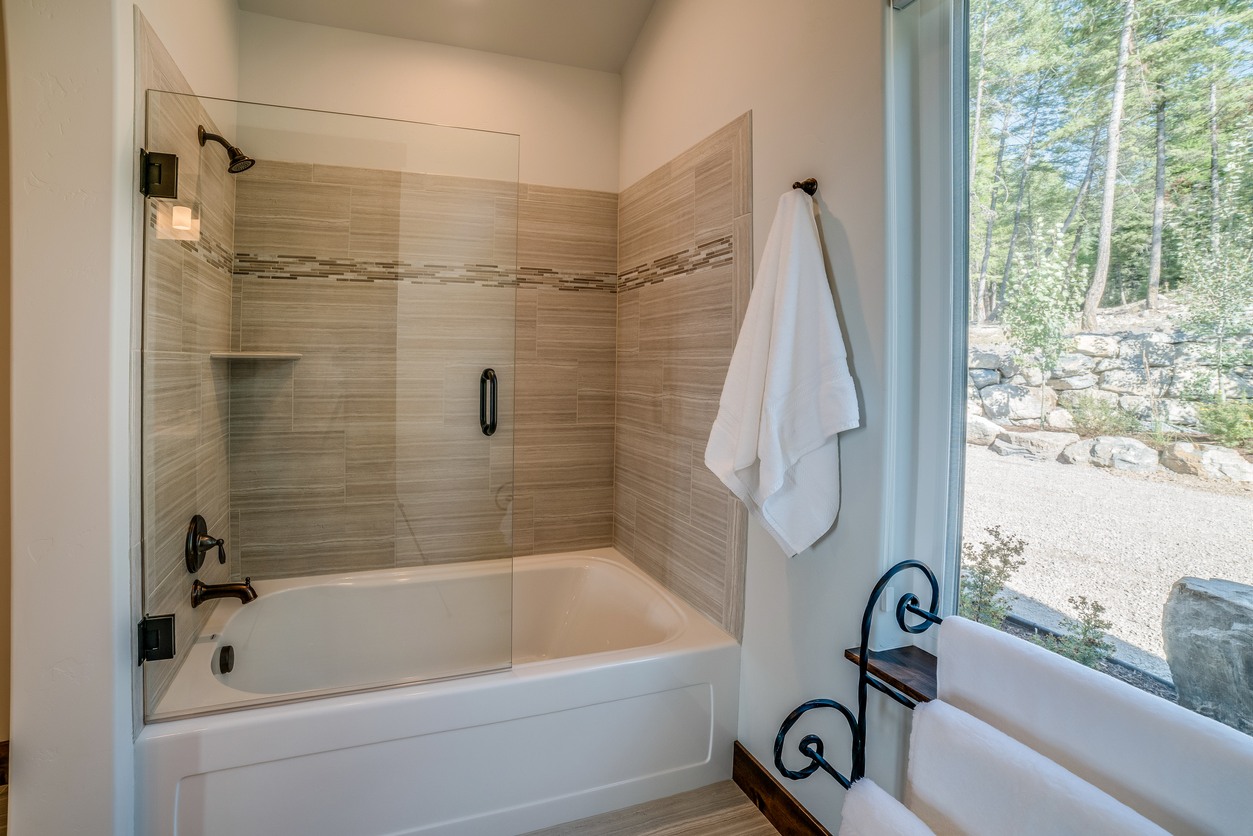 Shower & Tub Installation in Waikele